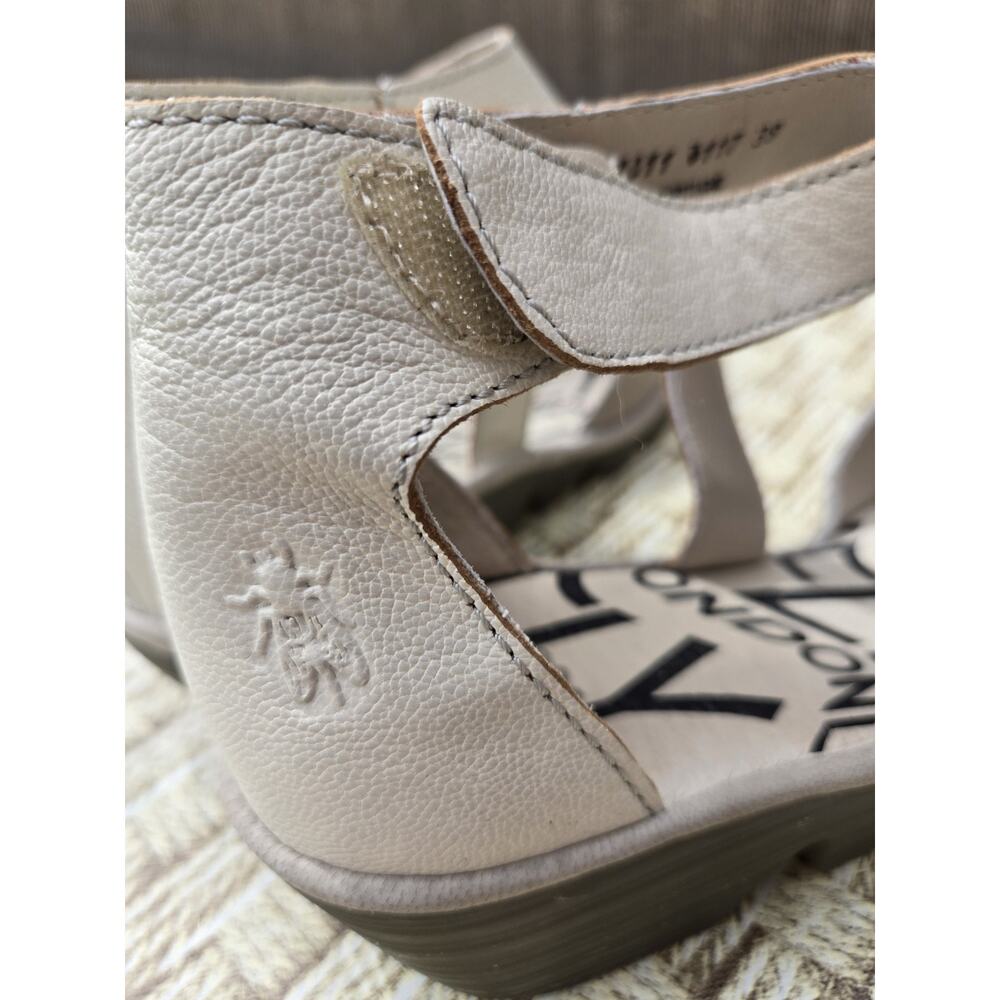 Fly London Piat Light Taupe Leather Mary Jane Wedge Shoes 39 US 8 8.5 - Picture 5 of 11